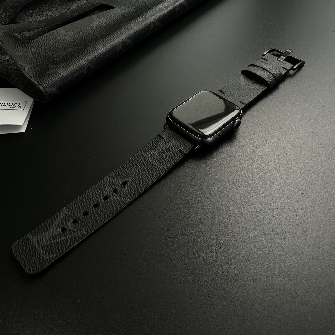 Cinturino Louis Vuitton Nero Apple Watch Artigianale